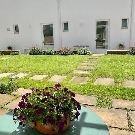 Corte Mercurio Bed & Breakfast *