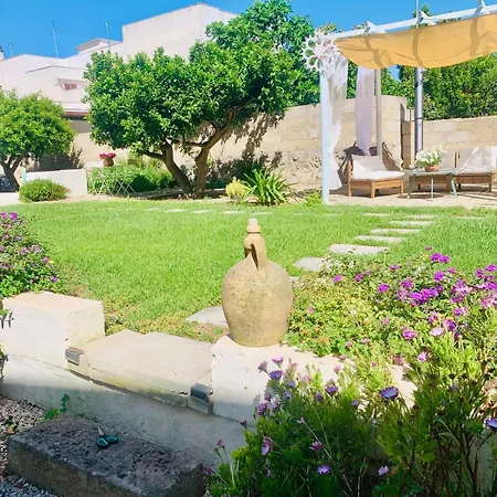 فندق مبيت وإفطار Corte Mercurio أُجينتو