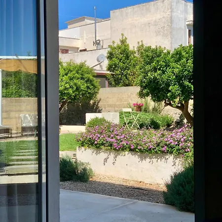 Corte Mercurio Bed & Breakfast *